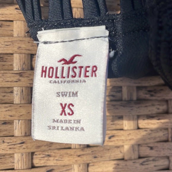 Hollister racer back bikini top, xs - Picture 3 of 3